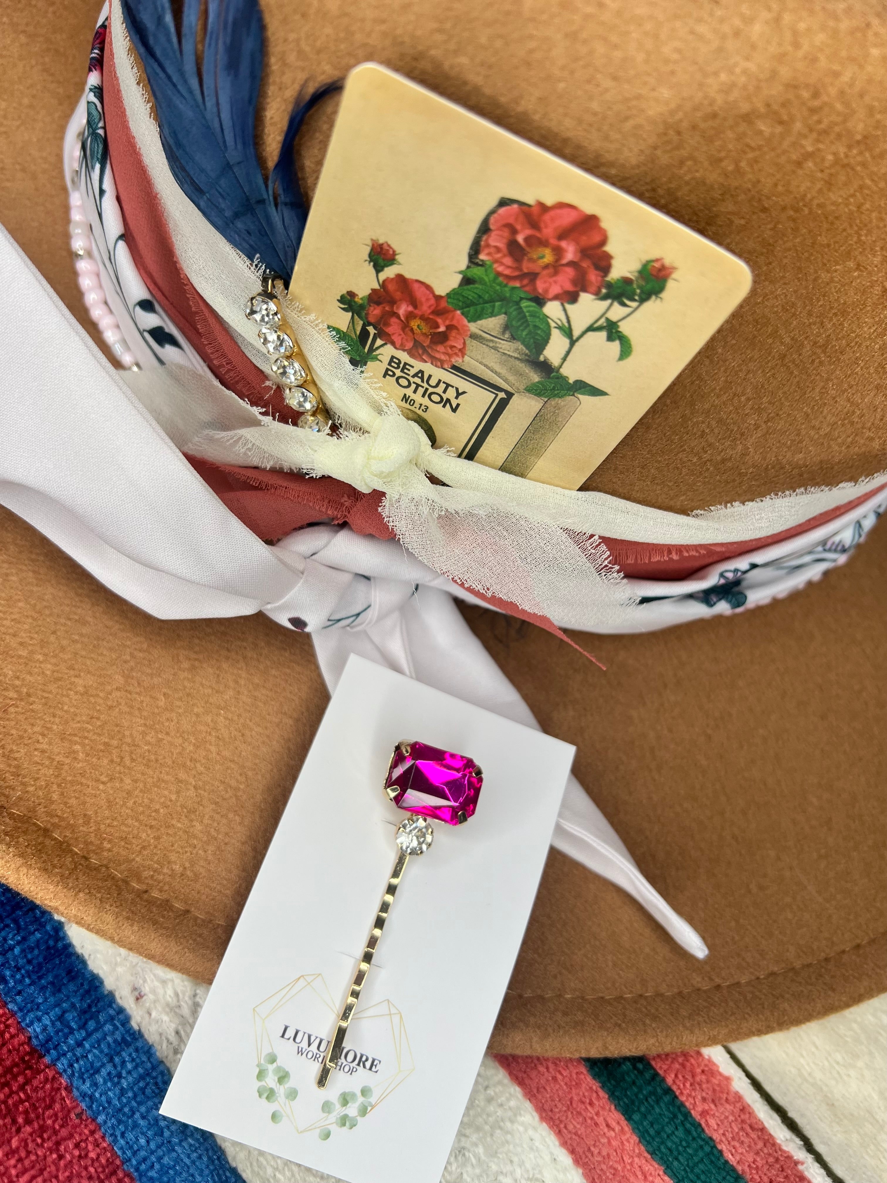 Hat Pin - Gold